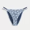 Braguita de bikini atrevida con doble tirante y ribete estilo crochet Braguita de bikini atrevida con doble tirante y ribete estilo crochet