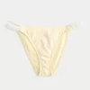 Braguita de bikini atrevida con doble tirante y ribete estilo crochet Braguita de bikini atrevida con doble tirante y ribete estilo crochet