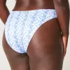 Braguita de bikini atrevida, de cintura alta y pierna alta con curvas Braguita de bikini atrevida, de cintura alta y pierna alta con curvas