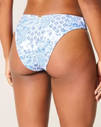 Braguita de bikini atrevida de cintura alta y pierna alta con curvas