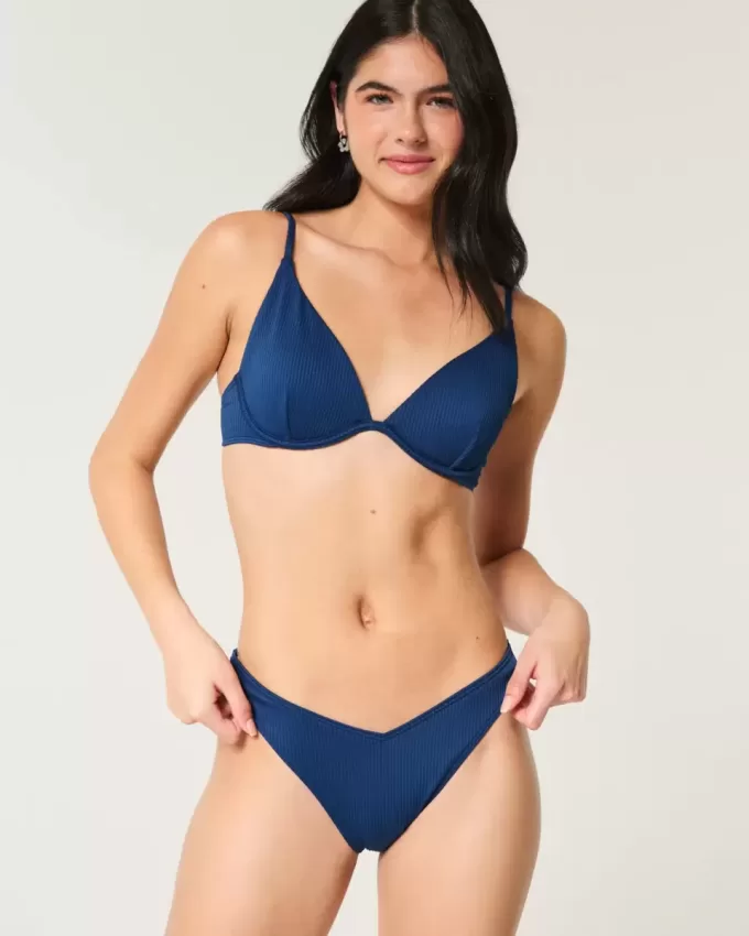 Braguita de bikini atrevida de pierna alta y canalé Braguita de bikini atrevida de pierna alta y canalé