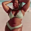 Braguita de bikini atrevida de pierna alta y canalé