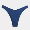 Braguita de bikini atrevida de pierna alta y canalé Braguita de bikini atrevida de pierna alta y canalé