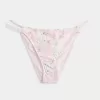 Braguita de bikini atrevida de pierna alta y estilo crochet Braguita de bikini atrevida de pierna alta y estilo crochet