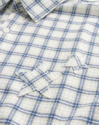 Camisa cuadrada de manga corta con apliques de estrellas