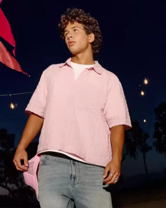 Camisa cuadrada de manga corta con bolsillo