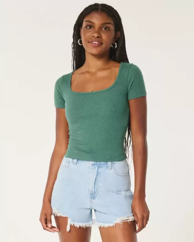 Camiseta de bebé con cuello cuadrado acanalado