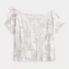 Camiseta de camuflaje con hombros descubiertos y lazo fácil