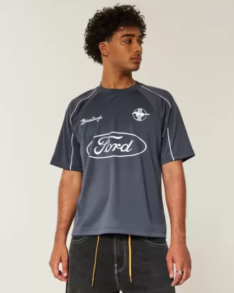 Camiseta de fútbol con gráfico del Ford Mustang de forma cuadrada