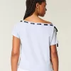 Camiseta fácil de anudar con hombros descubiertos Camiseta fácil de anudar con hombros descubiertos
