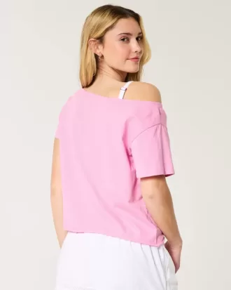 Camiseta gráfica de Snoopy con hombros descubiertos