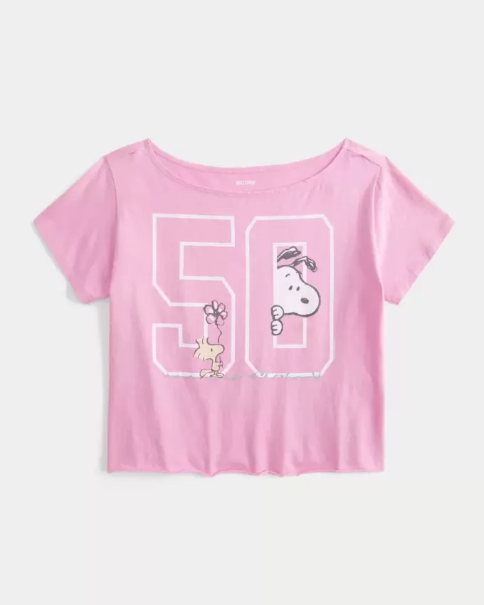 Camiseta gráfica de Snoopy con hombros descubiertos