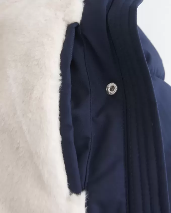 Chaqueta acolchada con forro de piel sintética Chaqueta acolchada con forro de piel sintética