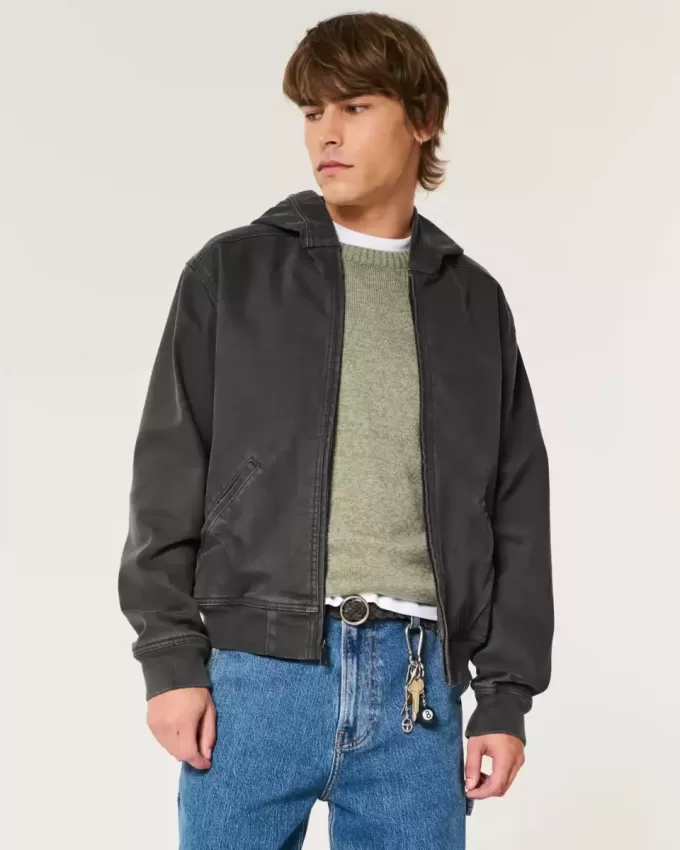 Chaqueta con capucha y cremallera Chaqueta con capucha y cremallera