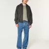 Chaqueta con capucha y cremallera Chaqueta con capucha y cremallera