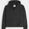 Chaqueta con capucha y cremallera Chaqueta con capucha y cremallera