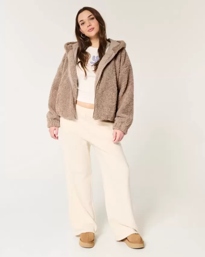 Chaqueta con cremallera de piel sintética rizada