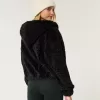 Chaqueta con cremallera de piel sintética rizada Chaqueta con cremallera de piel sintética rizada