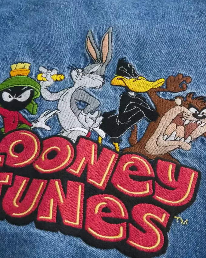 Chaqueta vaquera con estampado de Looney Tunes Chaqueta vaquera con estampado de Looney Tunes