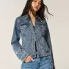 Chaqueta vaquera con gráficos de la clase del 26 Chaqueta vaquera con gráficos de la clase del 26