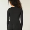 Gilly Hicks Active – Top cruzado con ribete Gilly Hicks Active – Top cruzado con ribete