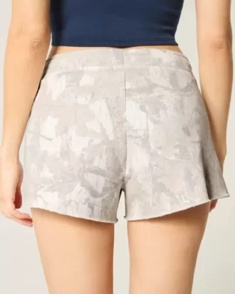 Mini pantalones cortos de polar con camuflaje