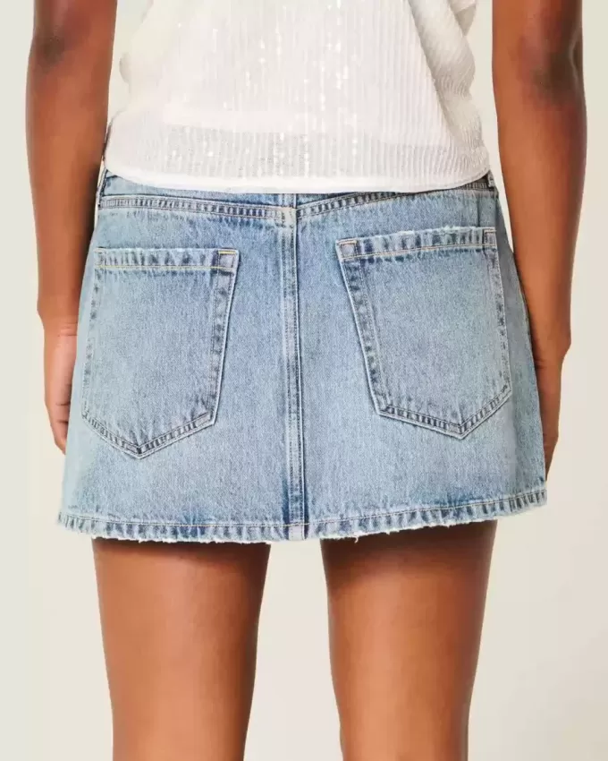 Minifalda vaquera de tiro bajo Minifalda vaquera de tiro bajo