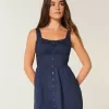 Minivestido con botones al frente Minivestido con botones al frente