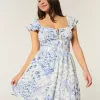 Minivestido con cintura en V y mangas onduladas