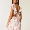 Minivestido con cintura en V y mangas onduladas
