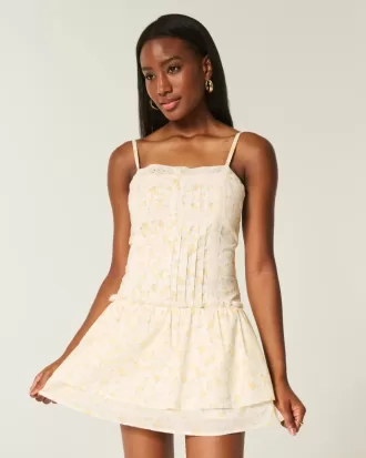 Minivestido con ribete de encaje