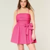 Minivestido sin tirantes con lazo Minivestido sin tirantes con lazo