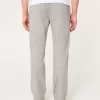 Pantalones chinos rectos y ajustados Pantalones chinos rectos y ajustados