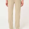 Pantalones chinos rectos y ajustados Pantalones chinos rectos y ajustados