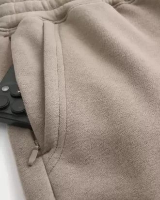Pantalones cortos de polar hasta la mitad del muslo