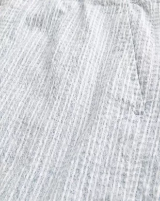 Pantalones cortos de seersucker de mezcla de lino hasta medio muslo