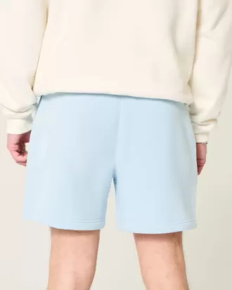 Pantalones cortos holgados de polar hasta la mitad del muslo Hollister Feel Good
