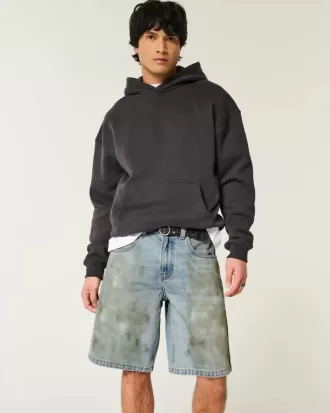 Pantalones cortos vaqueros holgados y engrasados