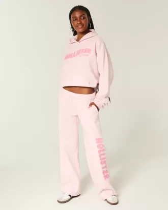 Pantalones deportivos anchos con logotipo