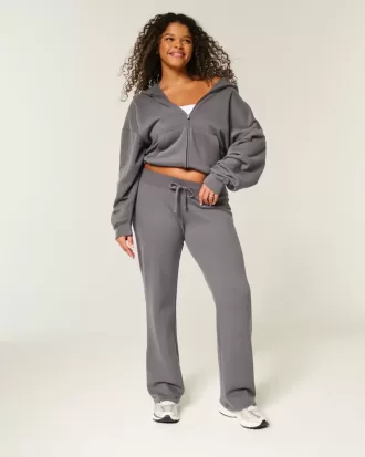 Pantalones deportivos de corte acampanado