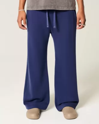 Pantalones deportivos de corte acampanado