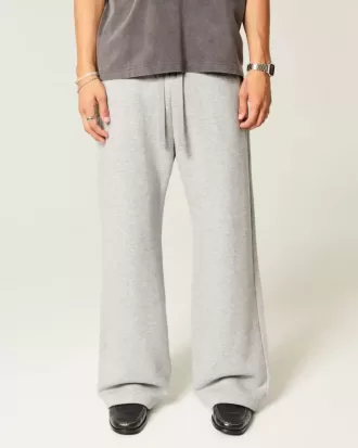Pantalones deportivos de corte acampanado