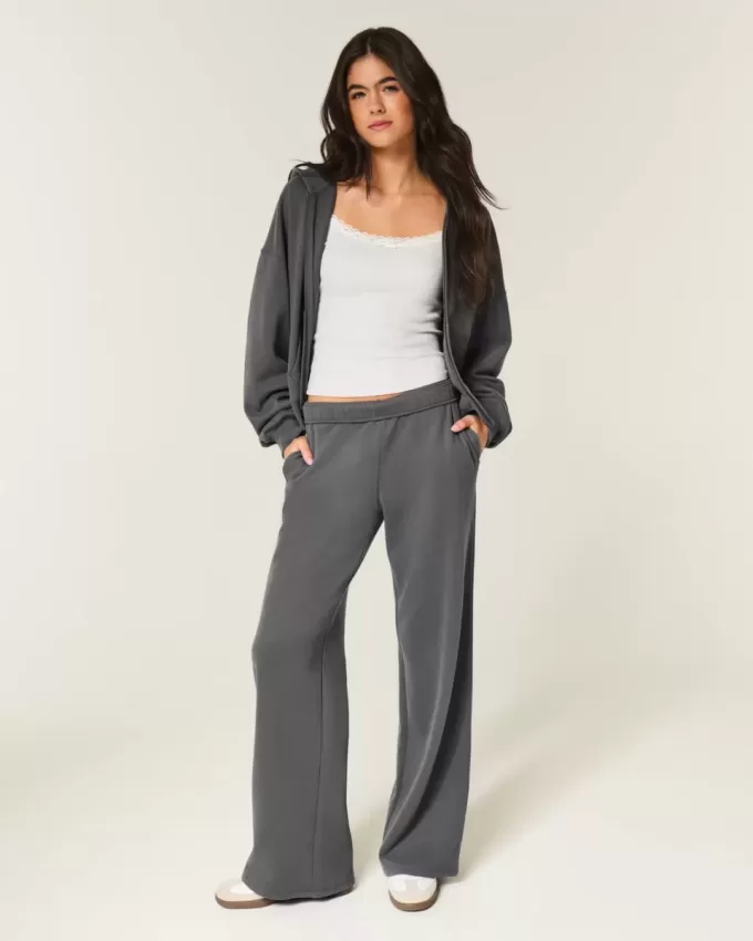 Pantalones deportivos de pierna ancha Pantalones deportivos de pierna ancha
