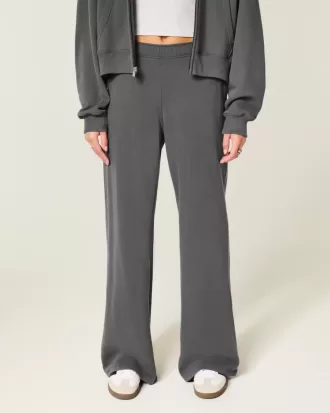 Pantalones deportivos de pierna ancha