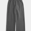Pantalones deportivos de pierna ancha Pantalones deportivos de pierna ancha