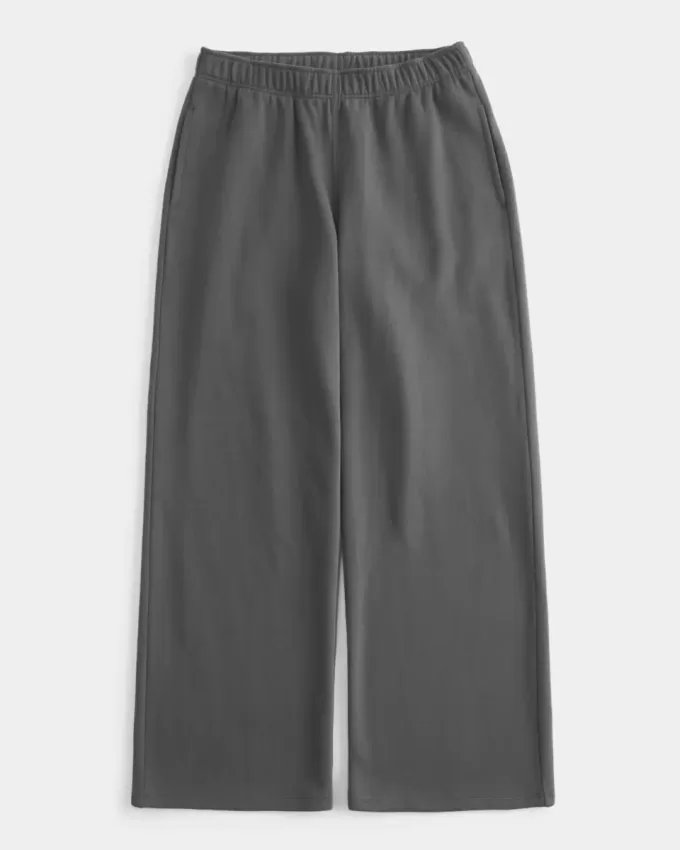 Pantalones deportivos de pierna ancha Pantalones deportivos de pierna ancha