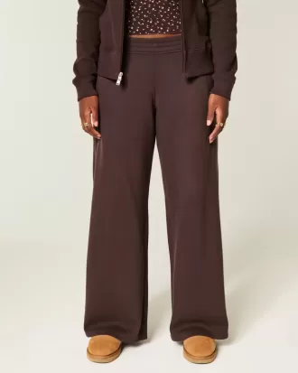 Pantalones deportivos holgados