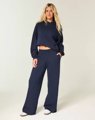Pantalones deportivos holgados