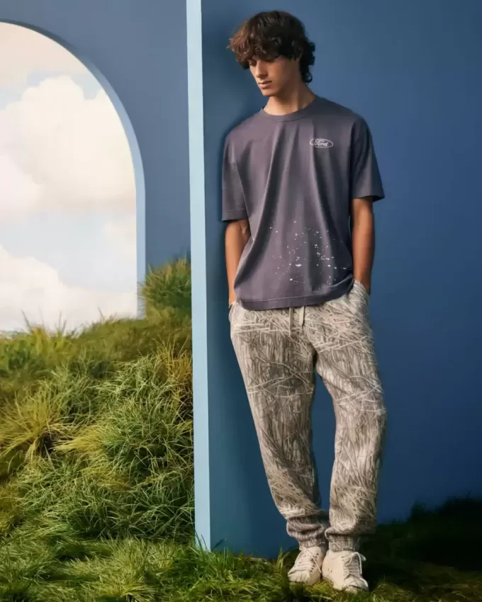 Pantalones deportivos holgados con cintura ceñida Pantalones deportivos holgados con cintura ceñida