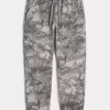 Pantalones deportivos holgados con cintura ceñida Pantalones deportivos holgados con cintura ceñida